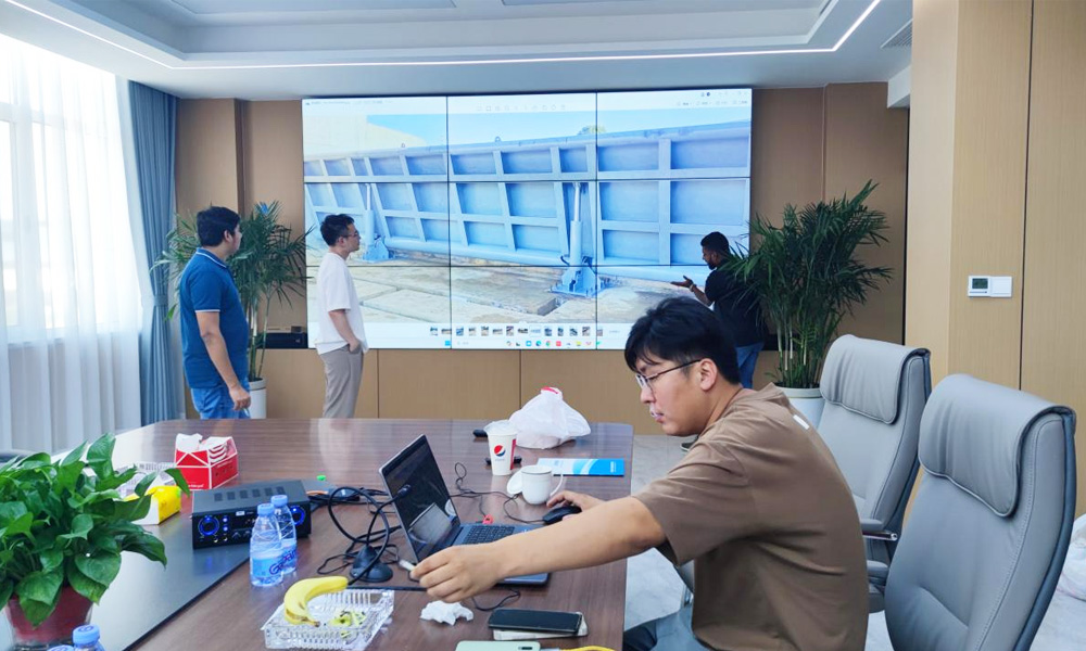 2024年6月，泰国客户来访HY Rubber，洽谈3座水力钢河坝