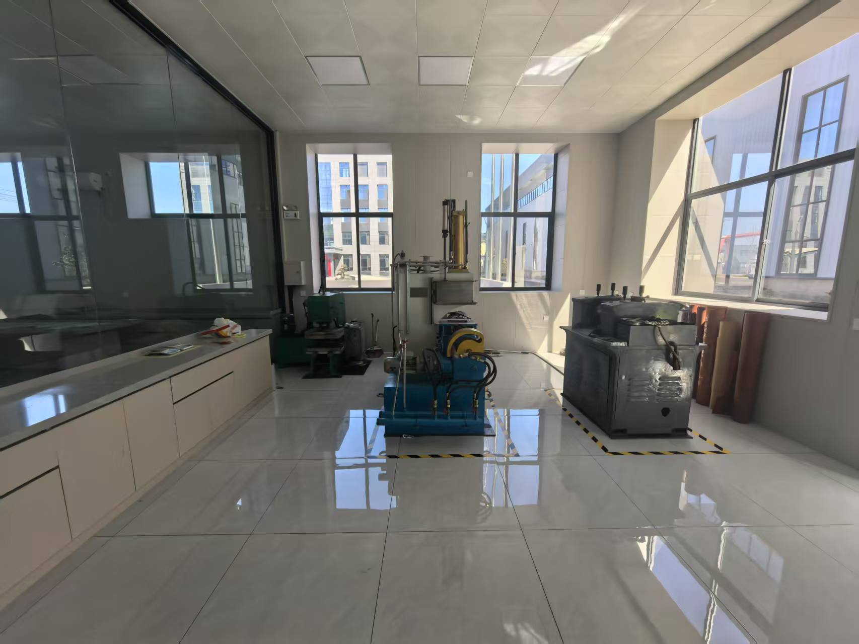 公司新近落成的研发实验展示中心